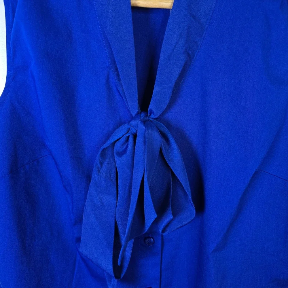The Limited Womens Blue Sleeveless Bow Neck Button Up Blouse Shirt‎ Top Medium - Picture 3 of 6